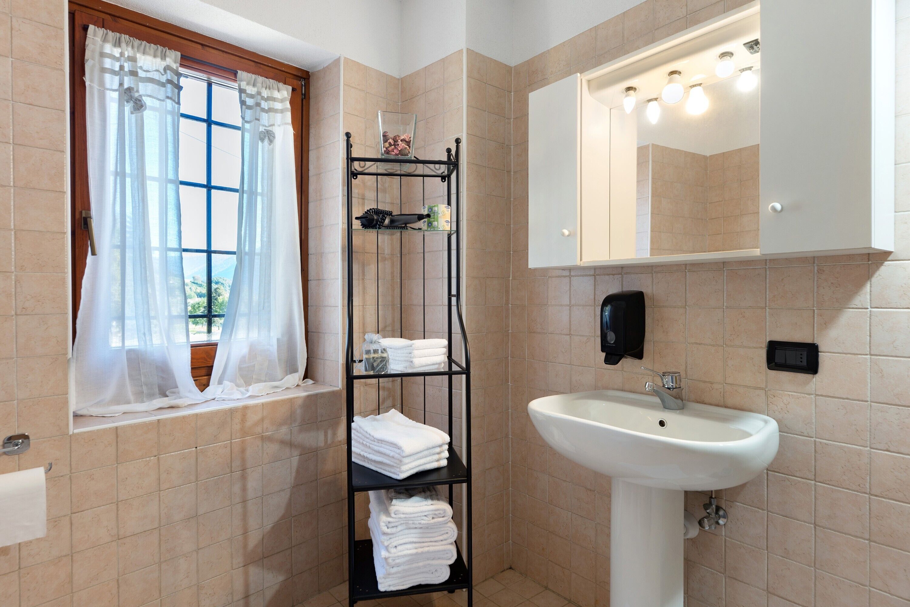 Shower, free toiletries, hair dryer, towels