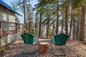 Terrace/patio - Secluded Garden Valley Cabin with Deck & Views! (Garden Valley)