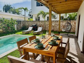 Outdoor dining
