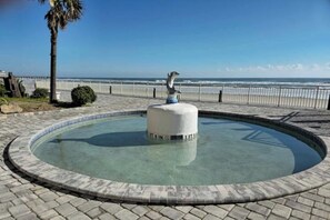 Outdoor spa tub - Sunrise Shores ~ Oceanfront Complex ~ Pool Open (Daytona Beach)