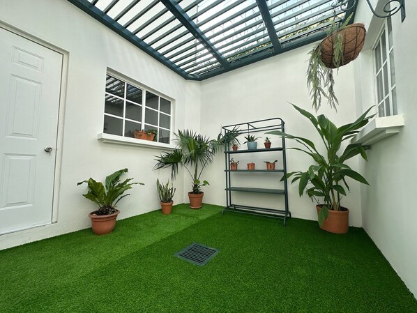 Terrace/patio - Casa Santa Elena Fuertevali (Antiguo Cuscatlán)