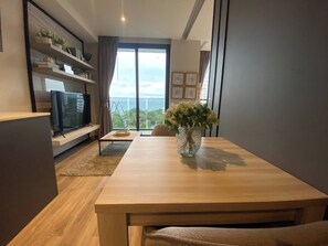 Dining - Pattayas Top Sea View Luxury Escape (Pattaya)