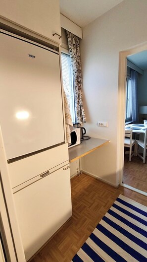 Apartment, 1 Bedroom, Hot Tub, Garden View | Interior