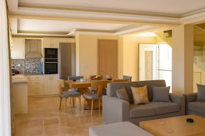Maison, accessible aux personnes à mobilité réduite | 4 chambres, Internet