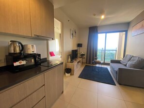 Interior - Sea View High Floor 2 Bed Room-excellent Location (Pattaya)