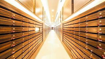 Apartment, 2 Bedrooms, Accessible, Smoking | Interior