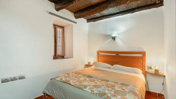 1 quarto, ferros/tábuas de passar roupa, Wi-Fi, roupa de cama