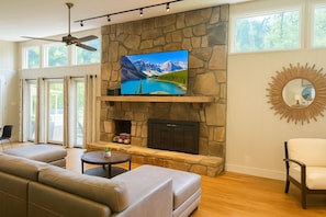 Smart TV, fireplace