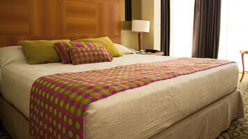 In-room safe, free WiFi