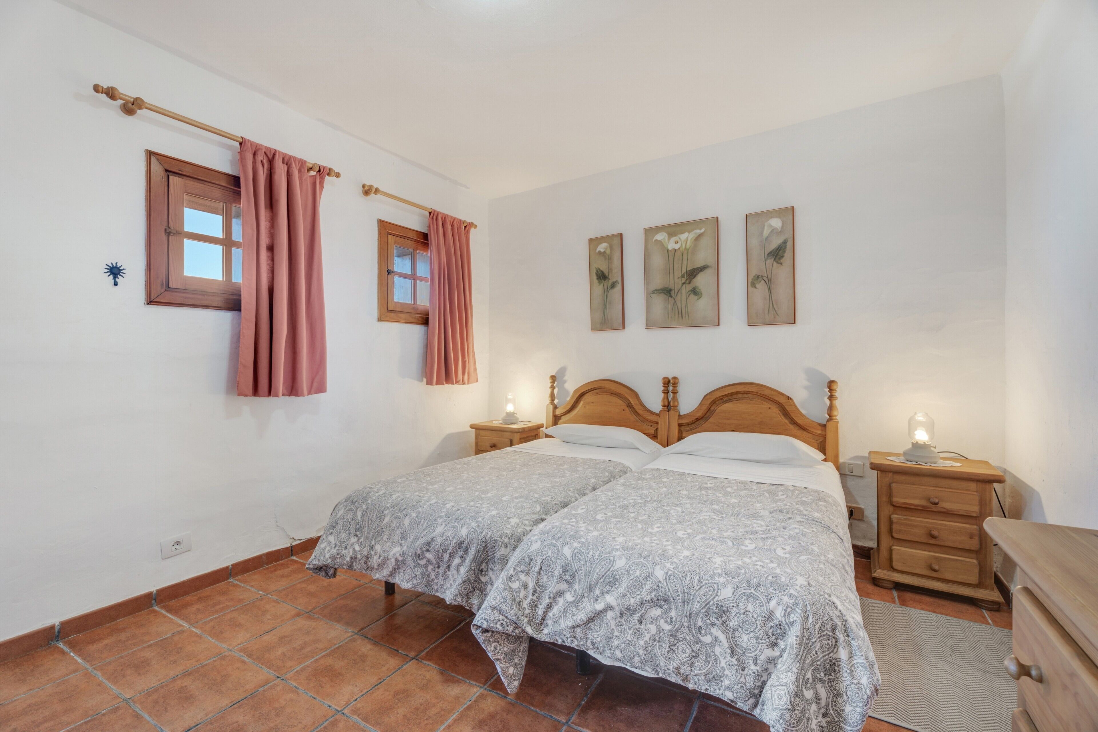 1 quarto, ferros/tábuas de passar roupa, Wi-Fi, roupa de cama