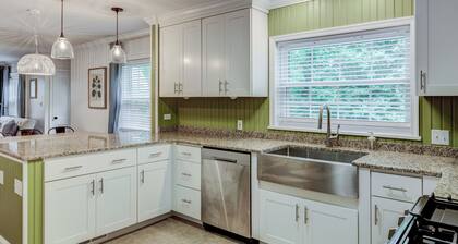 Deacon Stays: The Idlewilde - Walk to Wake Forest University