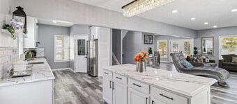 The Cleveland Haven - Spacious 4-bedroom house in enjoyable Cleveland with AC