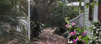 119 Kings Ferry Way Historic Cottage