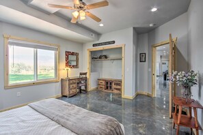 3 habitaciones, escritorio, tabla de planchar con plancha y wifi 