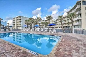 Pool - Cozy Combo ~ Adjoining Condos ~ Pool Open (Daytona Beach)