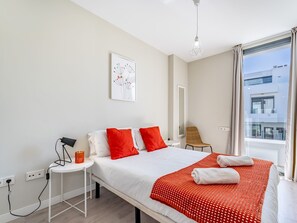 3 bedrooms, iron/ironing board, free WiFi, bed sheets