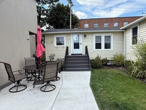 تناول الطعام بالخارج