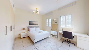 3 dormitorios, tabla de planchar con plancha, wifi y ropa de cama