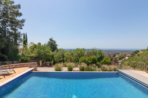 Beheizter Pool