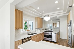 Microwave, oven, stovetop, dishwasher