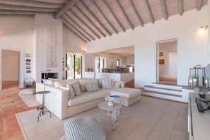 Villa, 5 Bedrooms, Private Pool, Sea View | Living room - Casa Velha (Loulé)