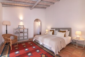 5 bedrooms, cots/infant beds, bed sheets - Casa Velha (Loulé)