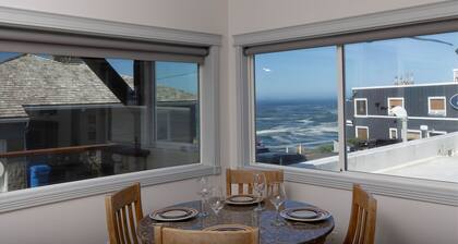 Depoe Bay Delight Dog-Friendly Ocean View