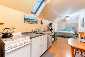 冰箱、微波炉、洗碗机、茶具/咖啡用具