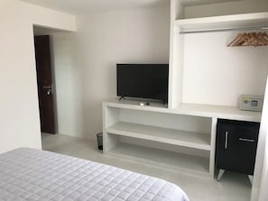 Habitació doble o amb dos llits individuals estàndard | Caixa forta a l'habitació, cortines opaques i wifi gratuïta