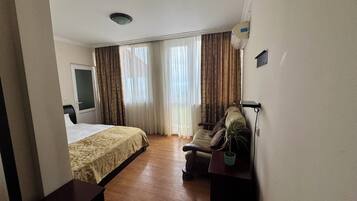 Double Room, Balcony, Mountain View | Iron/ironing board, free WiFi