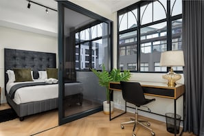 1 chambre, coffres-forts dans les chambres, fer et planche Ă repasser