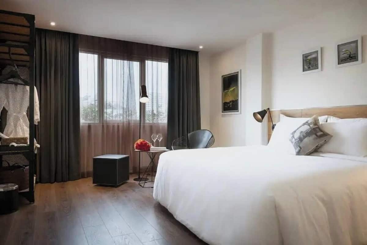 Deluxe Double or Twin Room | Iron/ironing board, free WiFi