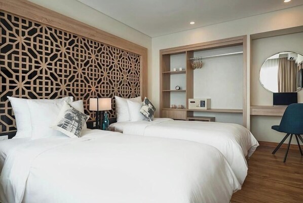 Iron/ironing board, free WiFi