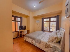 2 bedrooms, bed sheets