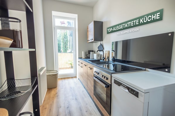 Fridge, microwave, oven, stovetop