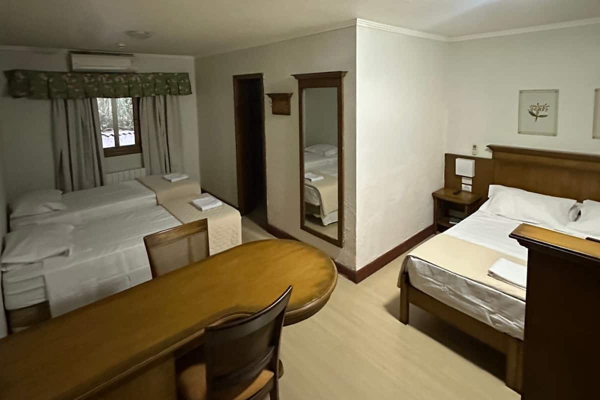 Deluxe Quadruple Room, Mountain View