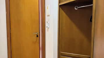 Deluxe Double Room, Mountain View | Free WiFi