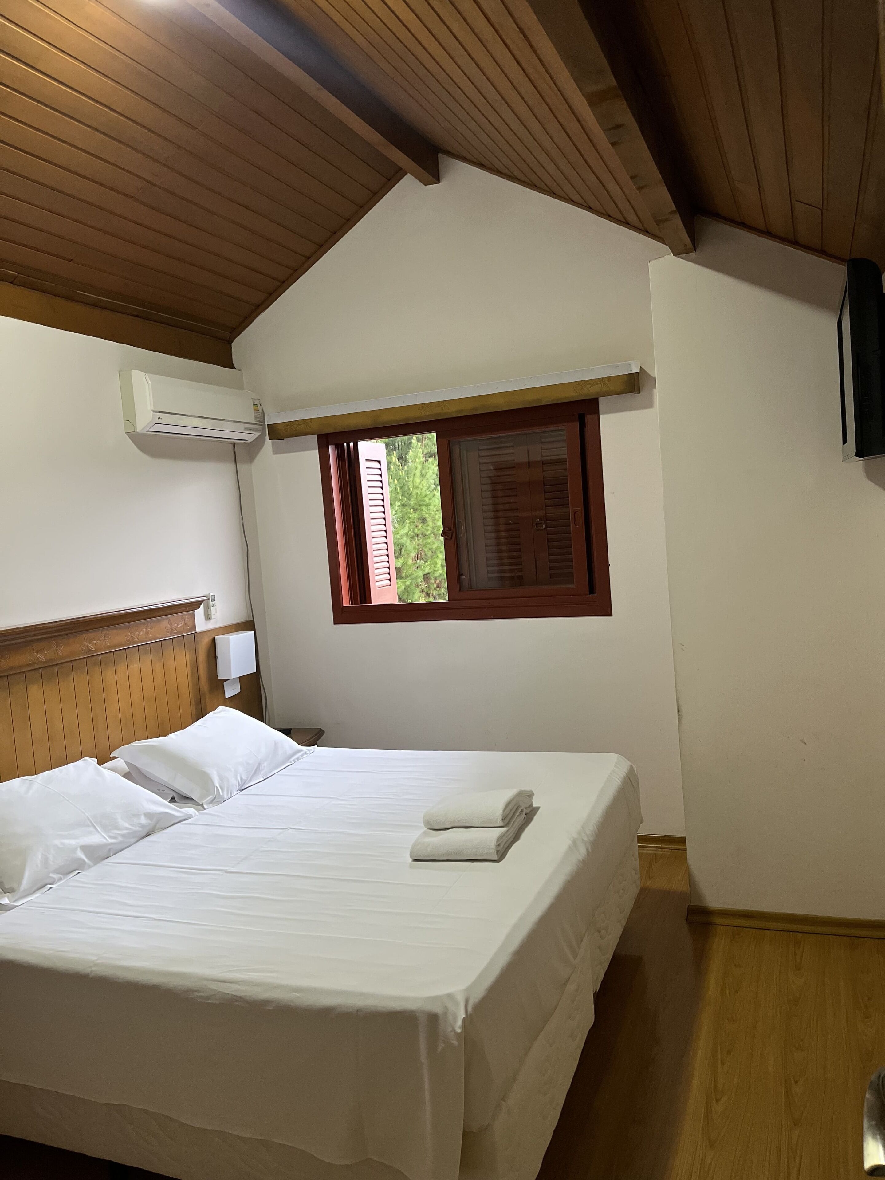 Quarto triplo luxo, vista para a montanha | Wi-Fi de cortesia