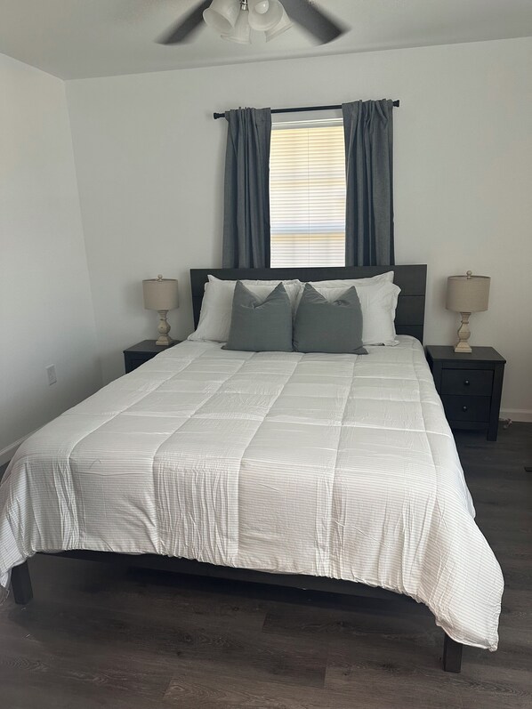 Iron/ironing board, WiFi, bed sheets