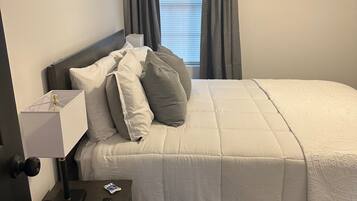 2 slaapkamers, een strijkplank/strijkijzer, wifi, beddengoed