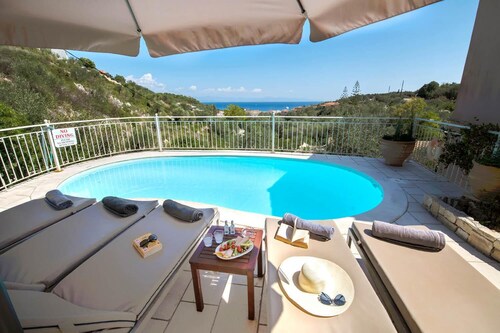 Villa Elpida - Trois Chambres Villa, Couchages 6