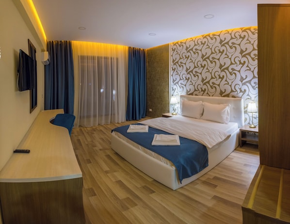 Deluxe Double Room, Balcony, City View | Free WiFi
