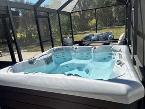 مغطس سبا خارجي