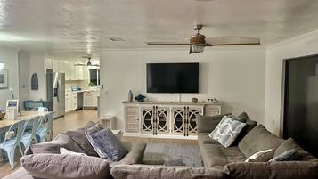 Smart TV, tavolo da ping pong