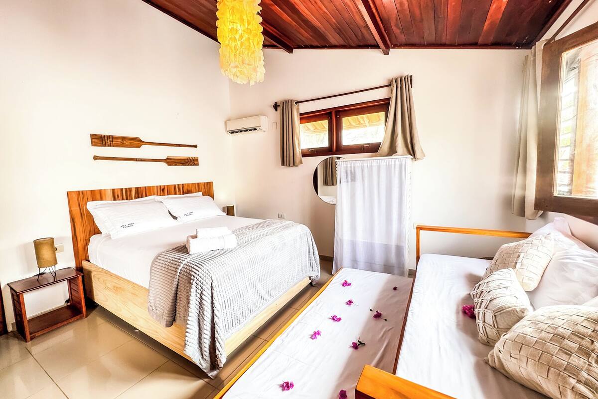 Family Quadruple Room | In-room safe, free WiFi