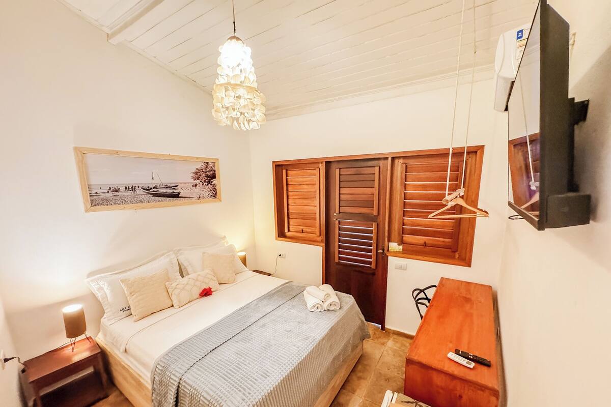 Economy Double Room, Courtyard View | In-room safe, free WiFi