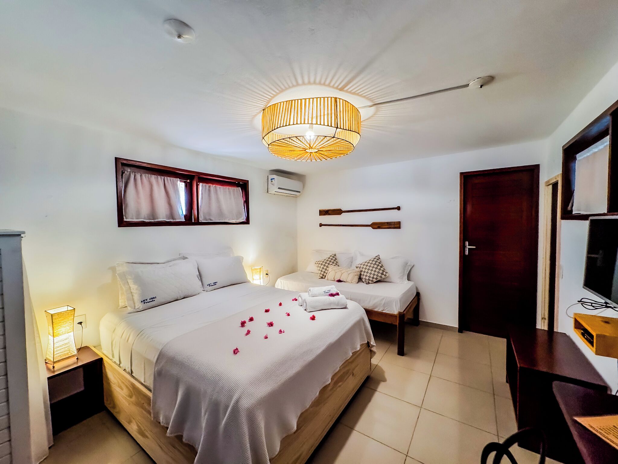 In-room safe, free WiFi