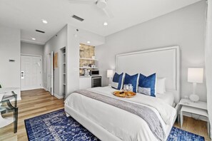 Studio, 1 King Bed (Inn at Seacrest Beach 409) - Inn at Seacrest Beach 409 (Panama City Beach)