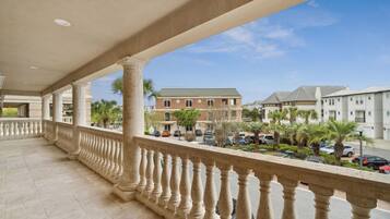 Studio, 1 King Bed (Inn at Seacrest Beach 409) | Property grounds