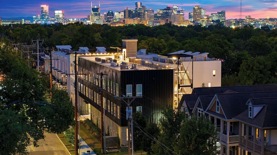 Sleeps 16 2 Homes Next Door + Walk to Dining & Music Lischey Loft & The Bloom House by Avantstay